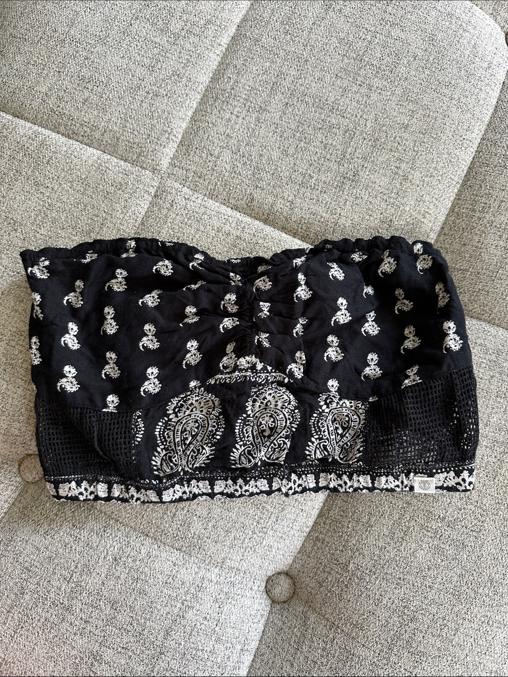 Element Black and White Paisley Bandeau